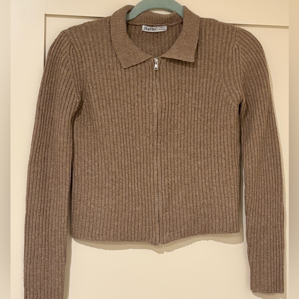 Tan Ribbed Cropped Zip Up Swester